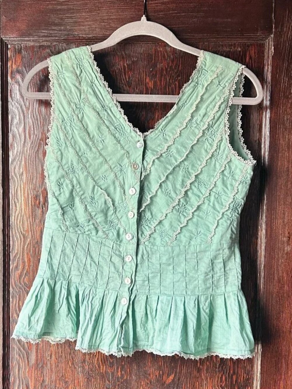 Vintage Jasmine KC Mint Green Embroidered Tank Top Abalone-Like Buttons Medium